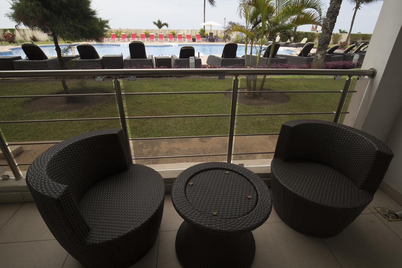 Hotel Palm Beach ポワントノワール エクステリア 写真