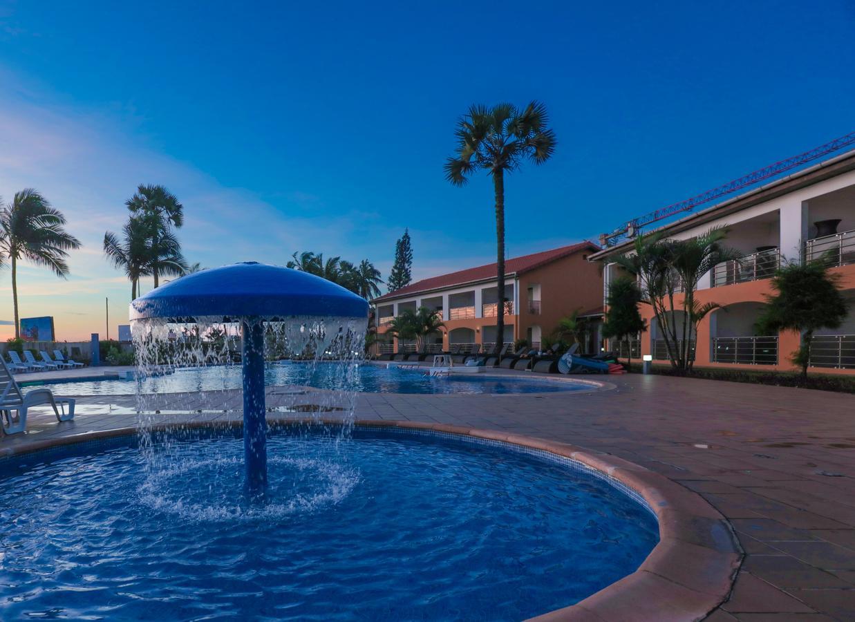 Hotel Palm Beach ポワントノワール エクステリア 写真