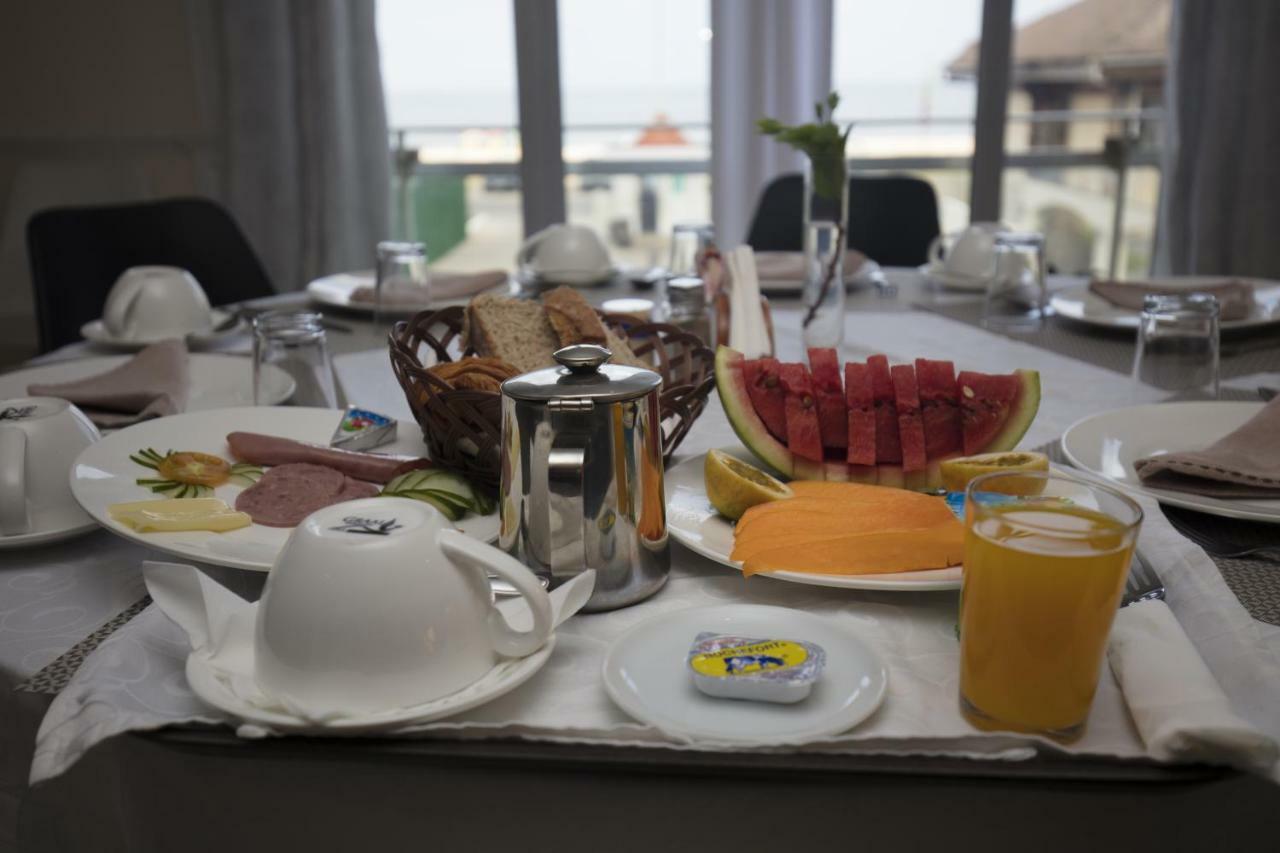 Hotel Palm Beach ポワントノワール エクステリア 写真